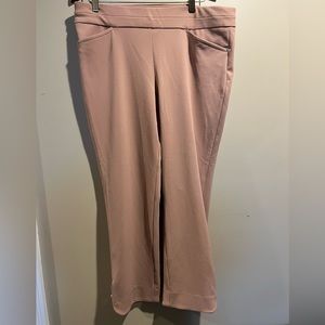 Ann Klein slim crop pants